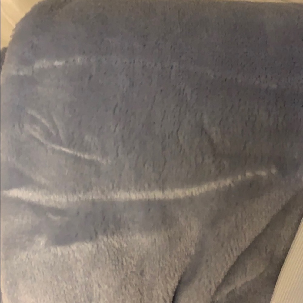 🌟🌟HP🌟🌟UGG Baby Blue Duffield Throw II - Picture 4 of 4
